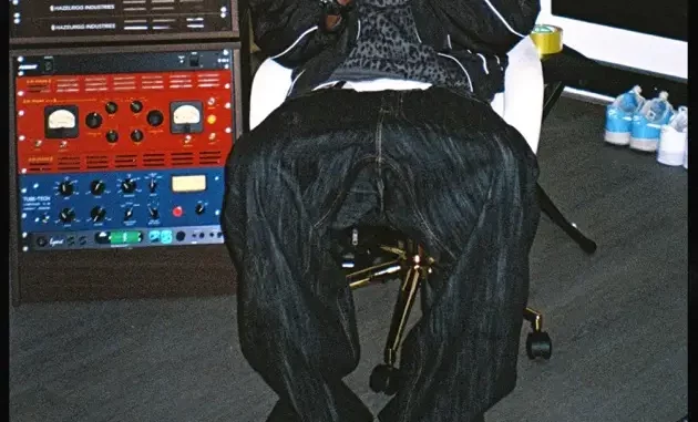 Straffitti - BURSTITIAKOPI