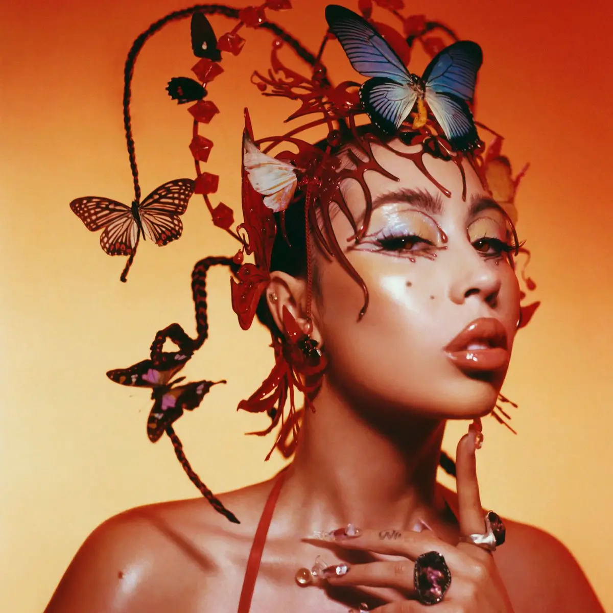 Kali Uchis - Love Between…