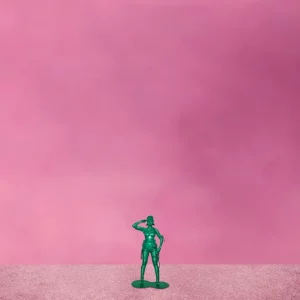 Mariah the Scientist, Kali Uchis – Is It a Crime