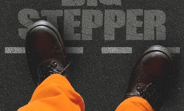 Maxivibes - Big Stepper ft. Samboy Vibes